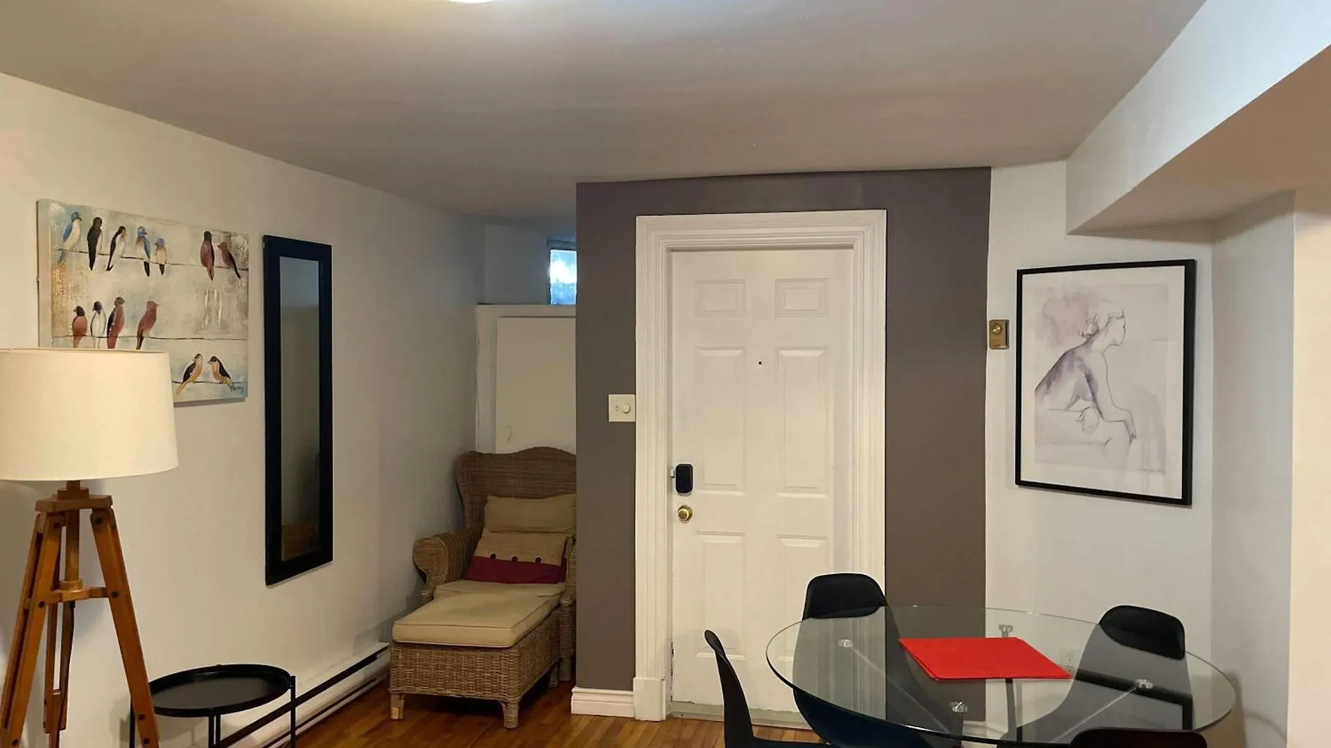 Inglis Heritage Cozy 2-Bedroom Near Waterfront & Dining, Unit D هاليفاكس 0*,  كندا
