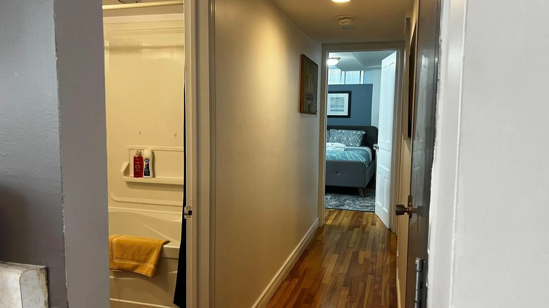 Inglis Heritage Cozy 2-Bedroom Near Waterfront & Dining, Unit D هاليفاكس