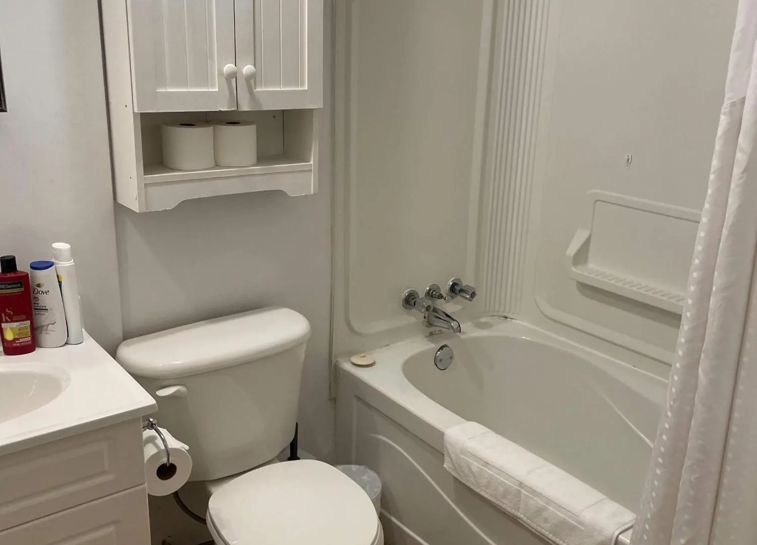 شقة Inglis Heritage Cozy 2-Bedroom Near Waterfront & Dining, Unit D هاليفاكس كندا